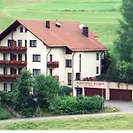 Konukevi Flair Zum Hirsch 3*