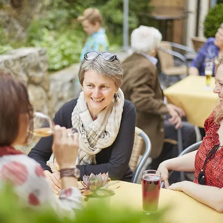 Pensionat Flair Zum Hirsch 3*