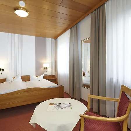 Pensionat Flair Zum Hirsch 3*