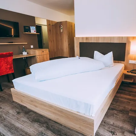 弗莱尔酒店-盖斯霍夫伦姆赫希 招待所 Hayingen