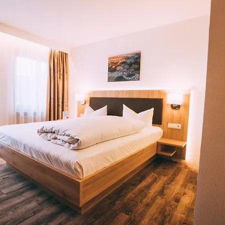 Flair Zum Hirsch Pensionat 3*